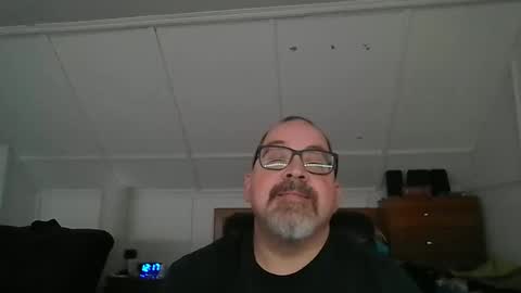 niceguy7208 online show from May 18, 4:18 am