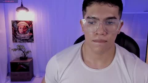 nick fenix online show from July 30, 2:44 am
