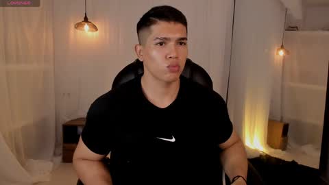 nick fenix online show from May 12, 2:31 am