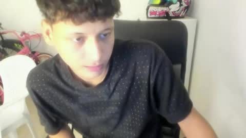 nick_master2 online show from June 18, 5:53 am