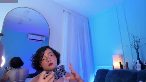 nicki_ripperton online show from July 5, 4:30 am