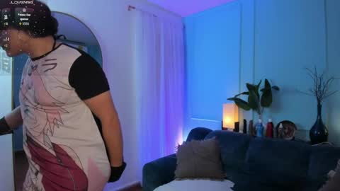 nicki_ripperton online show from May 7, 4:23 am