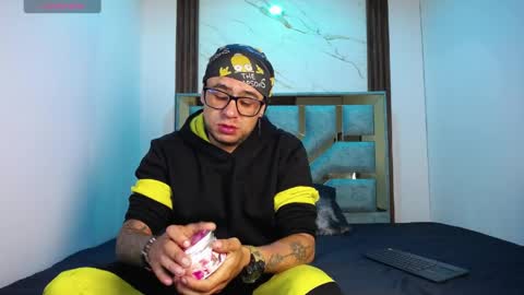 nickk_jonson online show from May 16, 1:09 pm