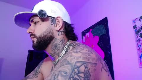 nicolas online show from May 14, 4:43 am