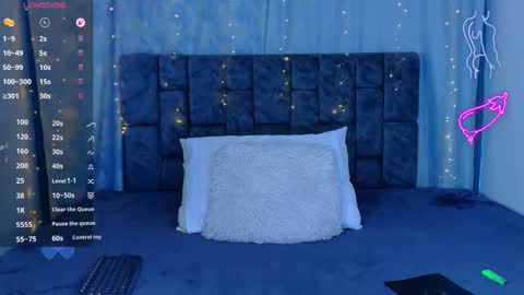 nicolastorres__ online show from May 7, 4:45 am
