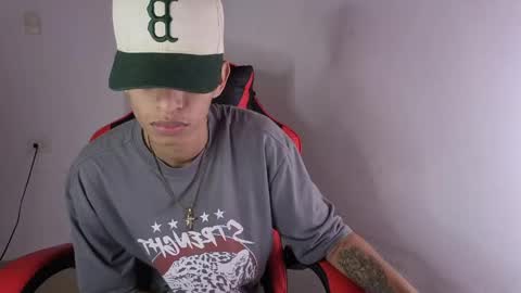 niklaus_wolf online show from April 26, 6:16 pm