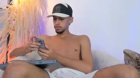    online show from July 28, 11:17 am