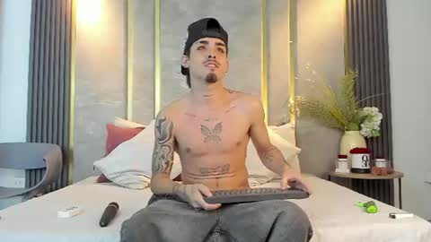 Niko Stone online show from June 11, 2:53 am