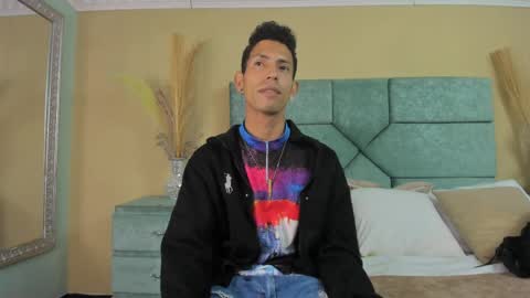 Noah online show from May 2, 4:04 am