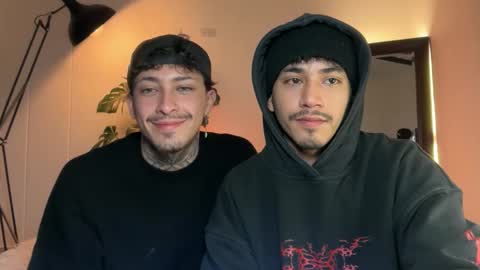 noah_and_steven online show from May 5, 2:13 am