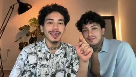 noah_and_steven online show from May 19, 4:02 pm