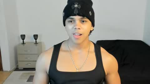 luis navas online show from August 4, 4:29 am