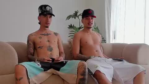 noahdaviss online show from June 19, 9:08 pm