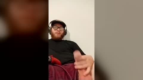 noahman12311998 online show from July 15, 7:53 pm
