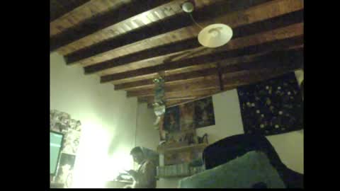Noeliswaifu online show from May 8, 4:13 am