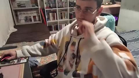 Noeliswaifu online show from July 16, 3:13 am
