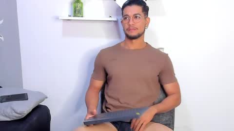 Im Nolan  online show from May 8, 2:23 am