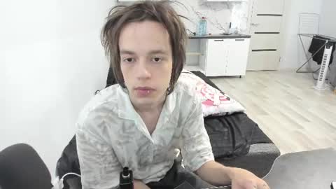 nolan_sagee online show from June 14, 7:10 am