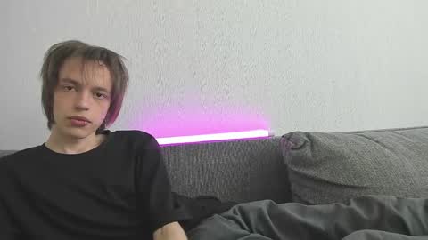 nolan_sagee online show from May 19, 6:41 am