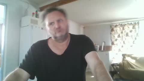 Nollie online show from May 3, 1:03 pm