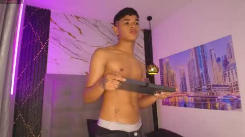 nova_mitchell online show from May 8, 12:38 pm
