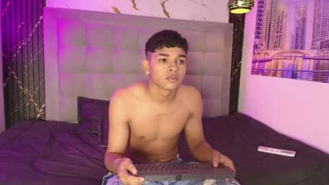 nova_mitchell online show from May 10, 12:50 pm