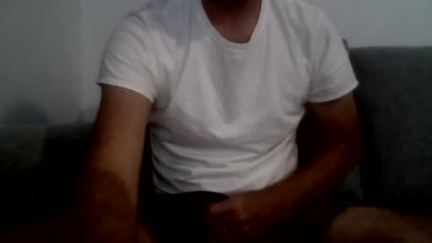 nudeuser0006 online show from August 10, 2:28 am