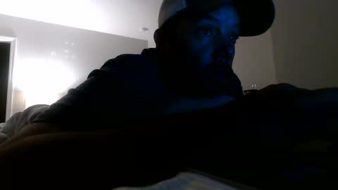nuttincowboy727272 online show from May 19, 12:48 am