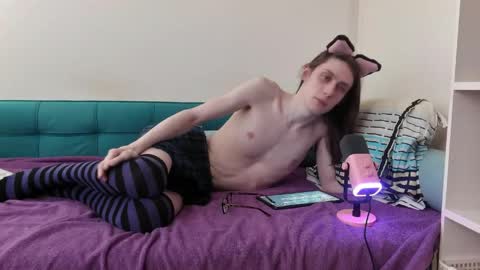 Chatty femboy full of love 3 online show from May 13, 11:07 am