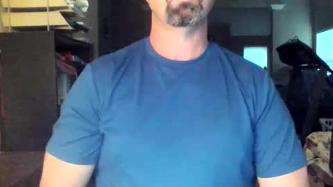 nvrenuff1979 online show from May 12, 11:29 am