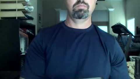 nvrenuff1979 online show from May 13, 11:40 am