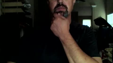 nvrenuff1979 online show from May 8, 11:32 am