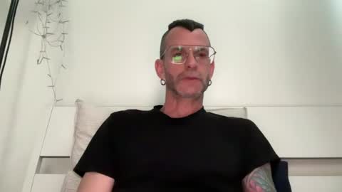 Jonathan Deep online show from June 14, 10:17 am