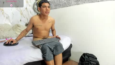 obregon_boyx18 online show from July 5, 9:11 pm