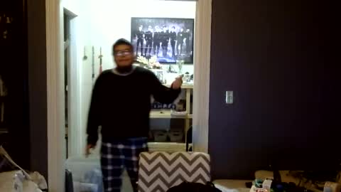 oscar flores online show from May 2, 10:07 am