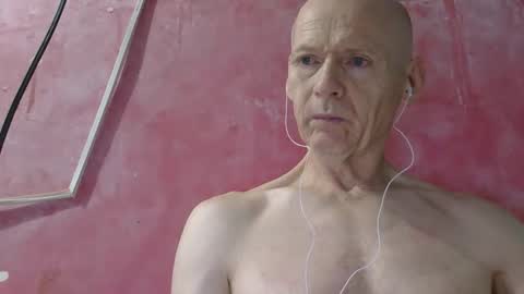 oldbuthorny62 online show from May 3, 12:57 am