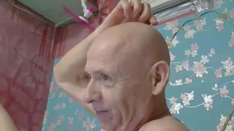 oldbuthorny62 online show from June 3, 3:41 am