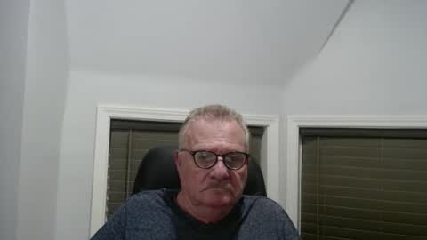 oldguybigd online show from May 17, 5:04 am