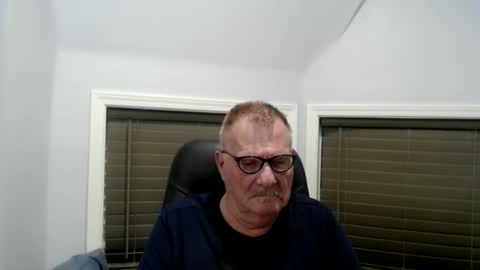 oldguybigd online show from May 24, 5:02 am