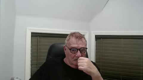 oldguybigd online show from April 27, 5:26 am