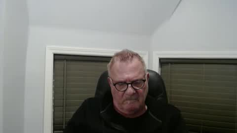 oldguybigd online show from May 5, 4:03 am