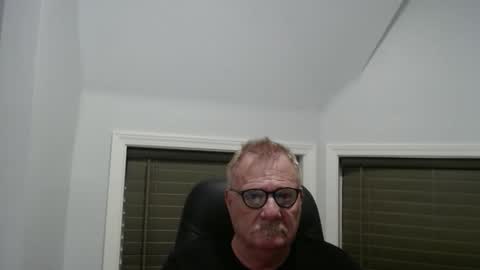 oldguybigd online show from May 14, 5:27 am