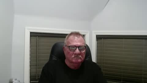 oldguybigd online show from May 1, 4:49 am