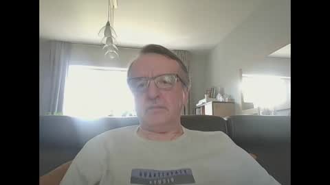 oldtimer160162493 online show from May 2, 12:52 pm