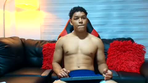 O L I V E R online show from June 30, 1:39 am