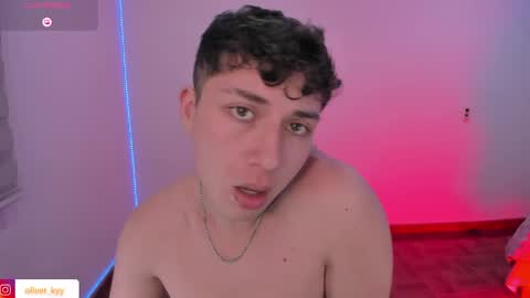 oliveeer online show from May 13, 11:57 pm