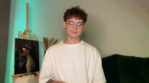 oliverlawrence online show from June 10, 8:31 pm