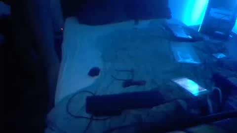 olivier_21 online show from May 23, 10:32 am
