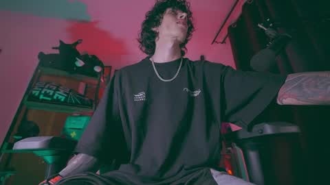     online show from April 21, 3:23 am