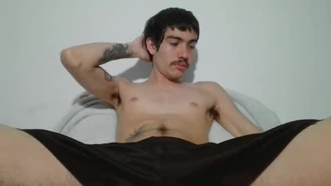 onzas_ online show from February 17, 7:51 am